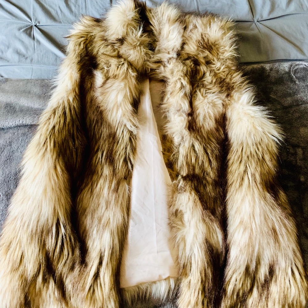 Women’s Faux Fur Vest BRAND NEW!!